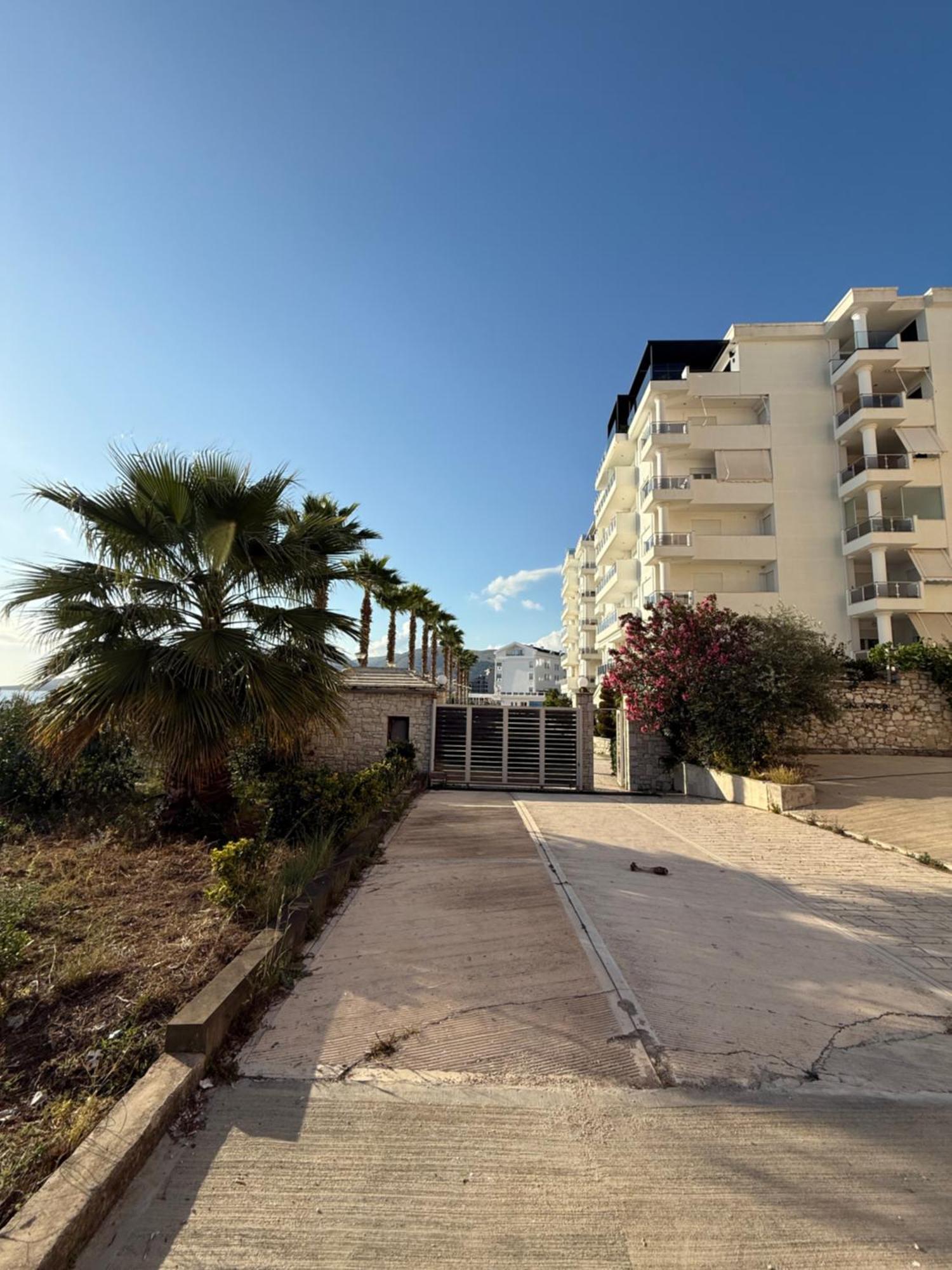 Limani Deluxe Apartments Саранда Экстерьер фото