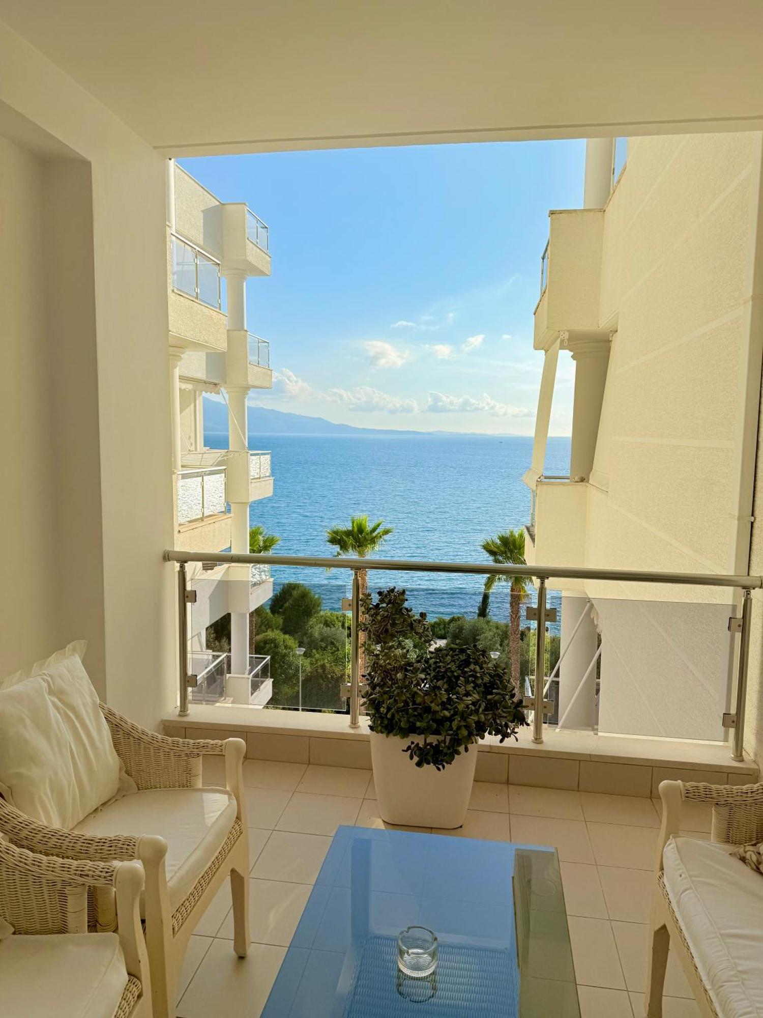Limani Deluxe Apartments Саранда Экстерьер фото