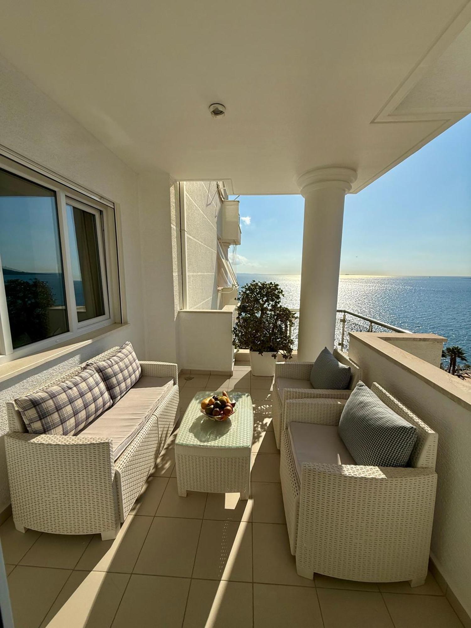 Limani Deluxe Apartments Саранда Экстерьер фото